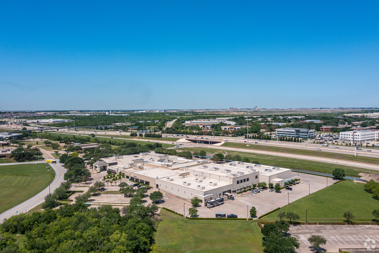 HVAC-Controlled Warehouse Near DFW Airport with Four Dock Doors